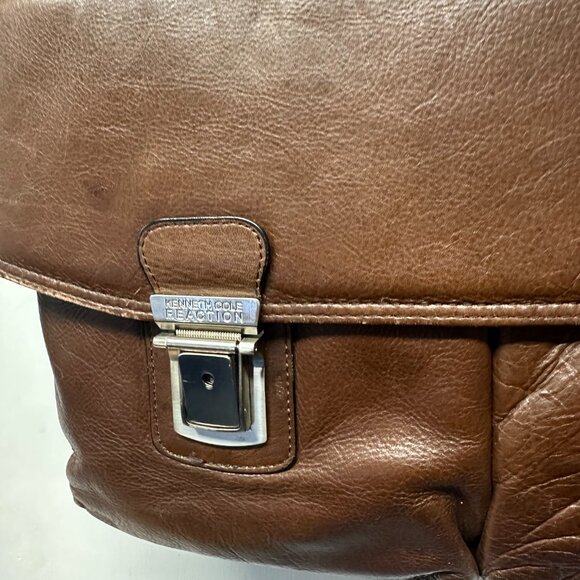 Kenneth Cole Reaction Brown Leather Messenger Bag - Picture 4 of 12